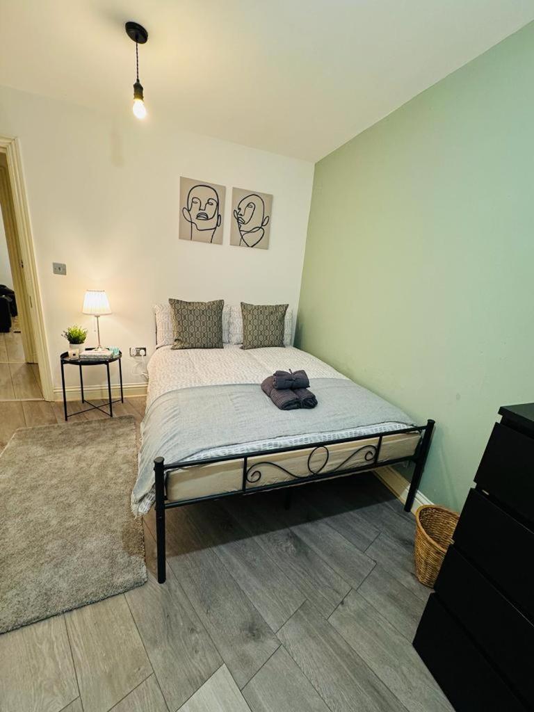 Willesden J Guest Home 4 London Exterior photo
